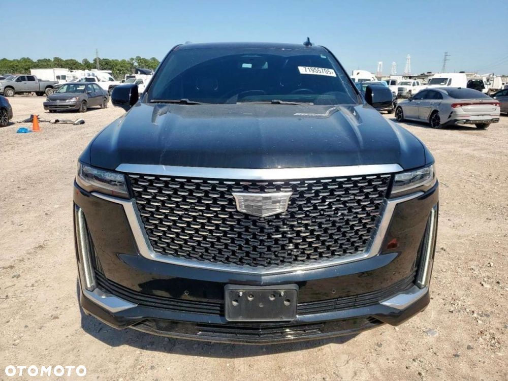 Cadillac Escalade - 2
