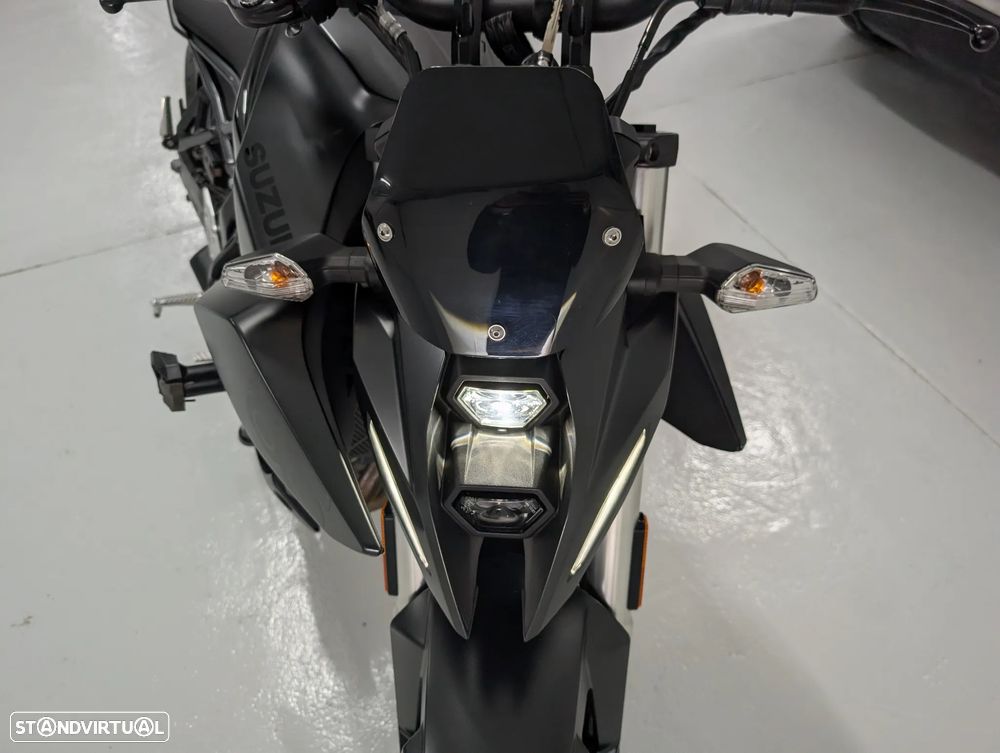 Suzuki GSX GSX-8S - 18