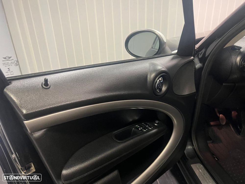 MINI Countryman Cooper D - 15