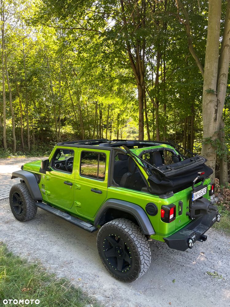 Jeep Wrangler - 4