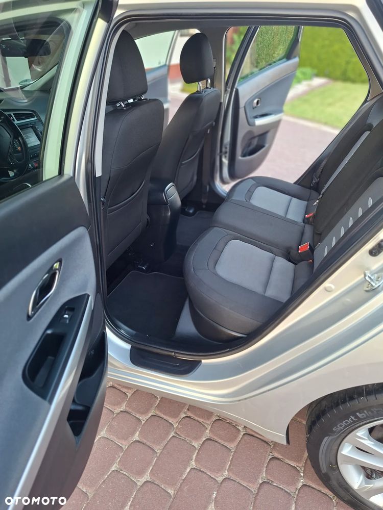 Kia Ceed 1.6 GDI Fifa World Cup Edition - 17
