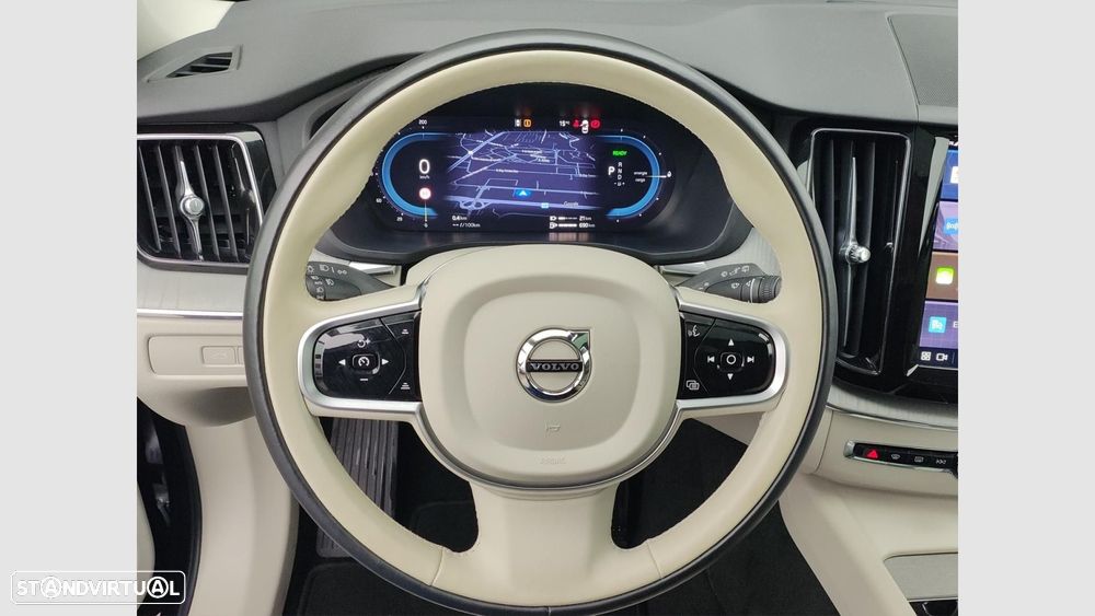 Volvo XC 60 2.0 T6 PHEV Core AWD - 11