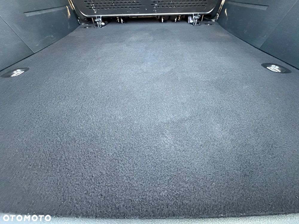 Volkswagen Caddy - 14