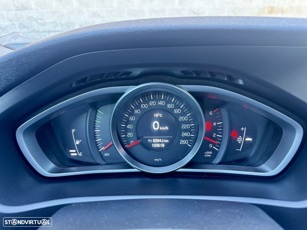 Volvo V40 2.0 D2 Momentum - 9