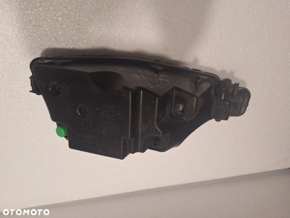 HALOGEN LAMPKA PRZECIWMGIELNA PRAWA VW PASSAT B8 3G0 LIFT 2019- 3G0941700 - 3