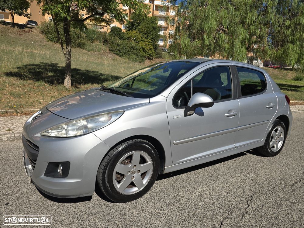 Peugeot 207 - 6