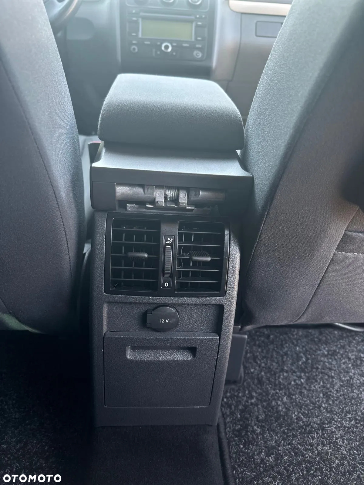 Volkswagen Touran 2.0 TDI DPF Trendline - 17