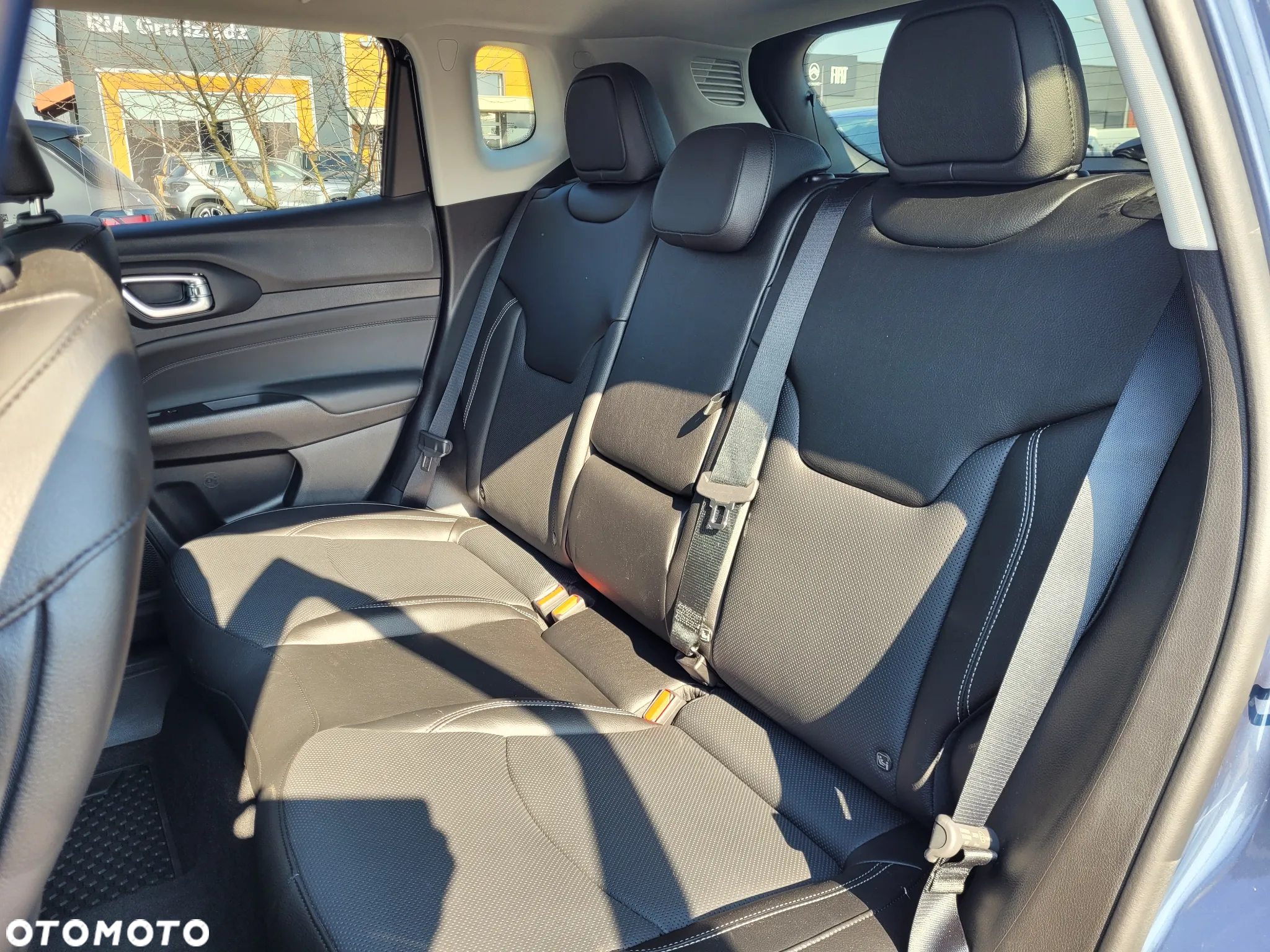 Jeep Compass - 13