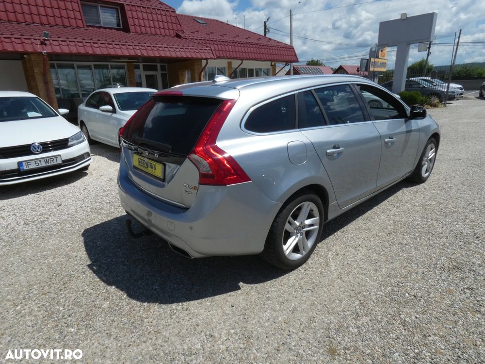Volvo V60 D6 Plug-In-Hybrid AWD Geartronic Momentum - 7