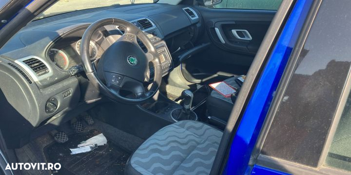 Radio cd 5J0035161 Skoda Fabia 5J [2007 - 2010] Combi wagon 5-usi 1.4 - 6