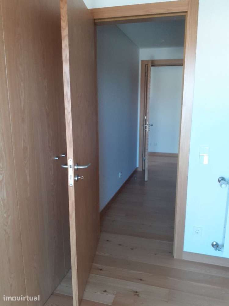 Apartamento T1 no Porto com varanda e garagem - Grande imagem: 3/22