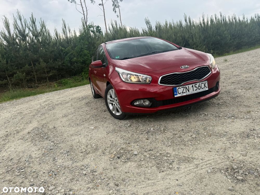 Kia Ceed 1.6 GDI L - 4