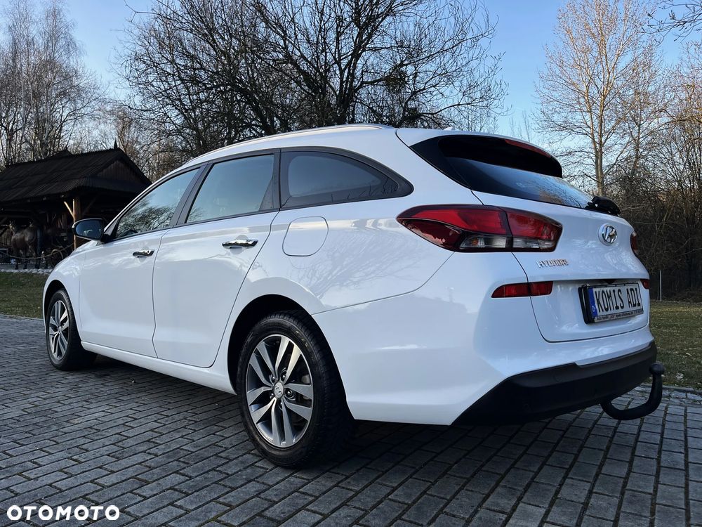 Hyundai i30 blue Kombi 1.6 CRDi Passion - 7