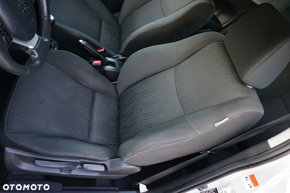 Suzuki Swift - 27