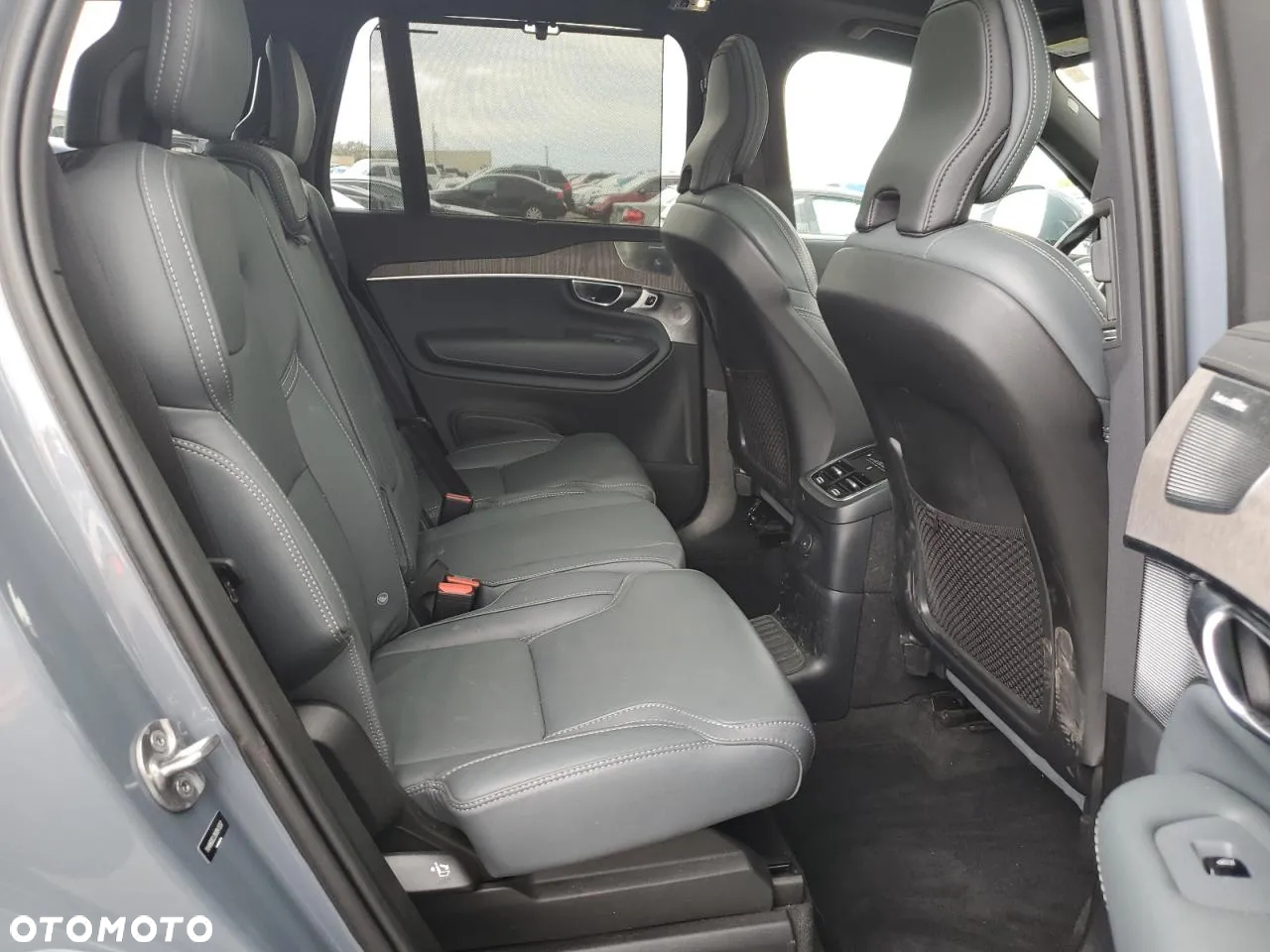 Volvo XC 90 - 9