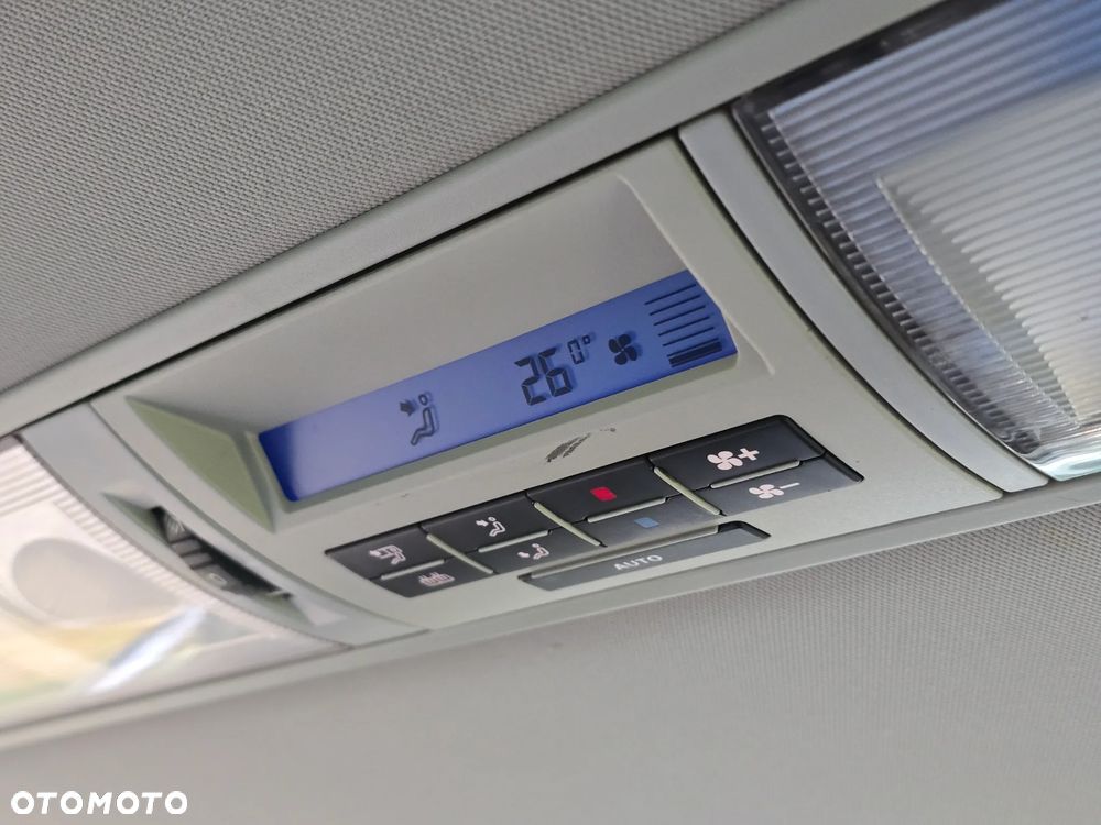 Volkswagen Caravelle L2 Comfortline Goldenline - 35