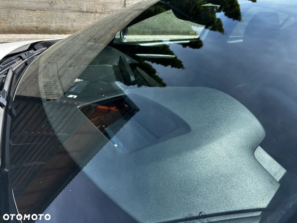 Mazda 3 e-SKYACTIV-G 2.0 M HYBRID DRIVE SELECTION - 12