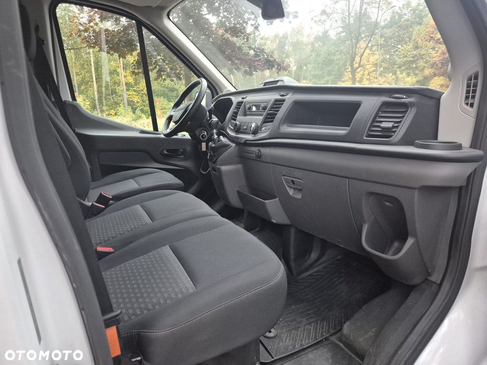 Ford Transit - 18