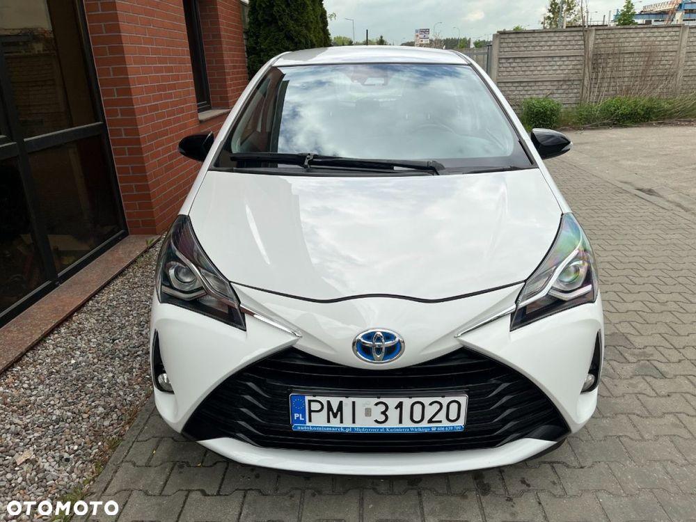 Toyota Yaris Hybrid 100 Business Edition - 5