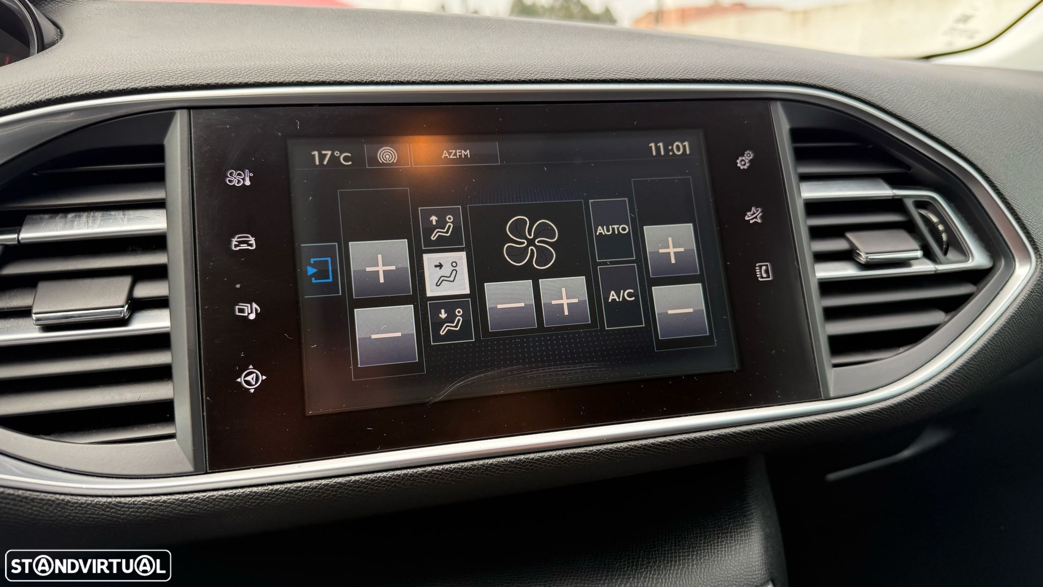 Peugeot 308 SW 1.6 BlueHDi Style - 29