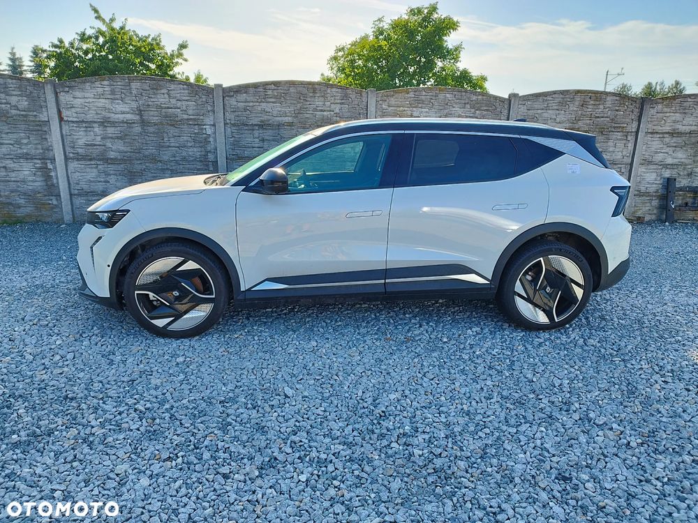 Renault Scenic 220 Long Range Iconic - 2