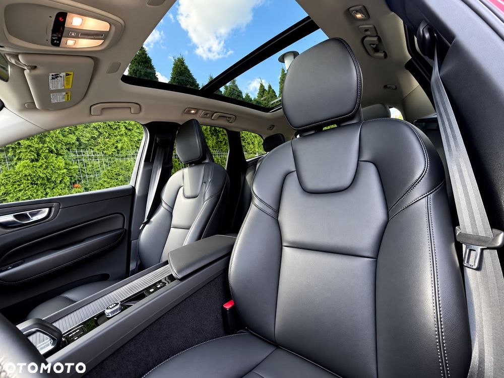 Volvo XC 60 B6 B AWD Momentum Pro - 15