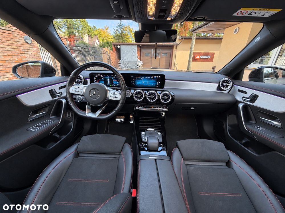 Mercedes-Benz CLA - 32