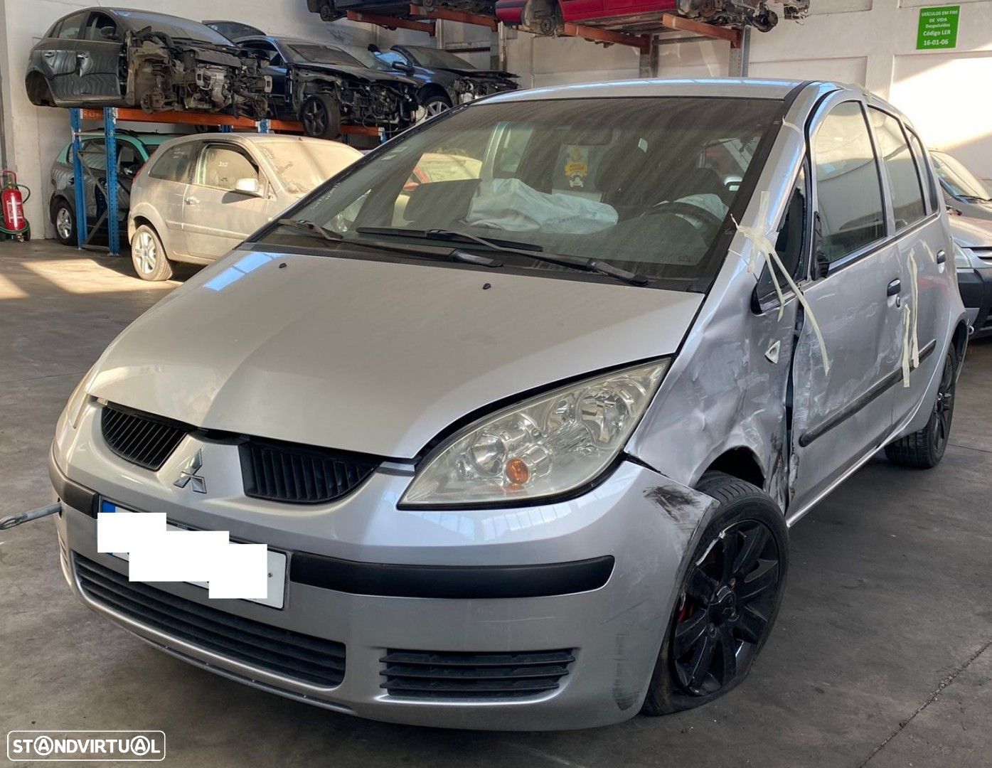 Mitsubishi Colt 1.1i de 2007 disponível para peças - 1
