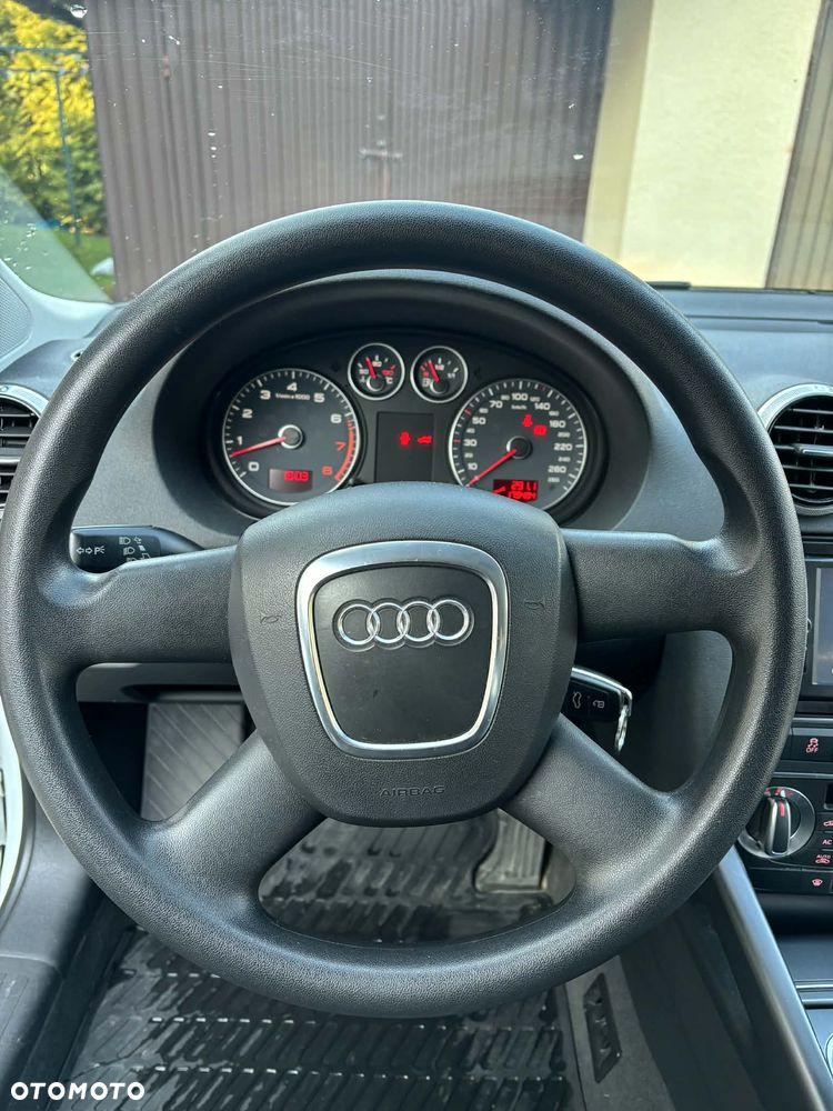 Audi A3 Sportback 1.6 Ambiente - 7