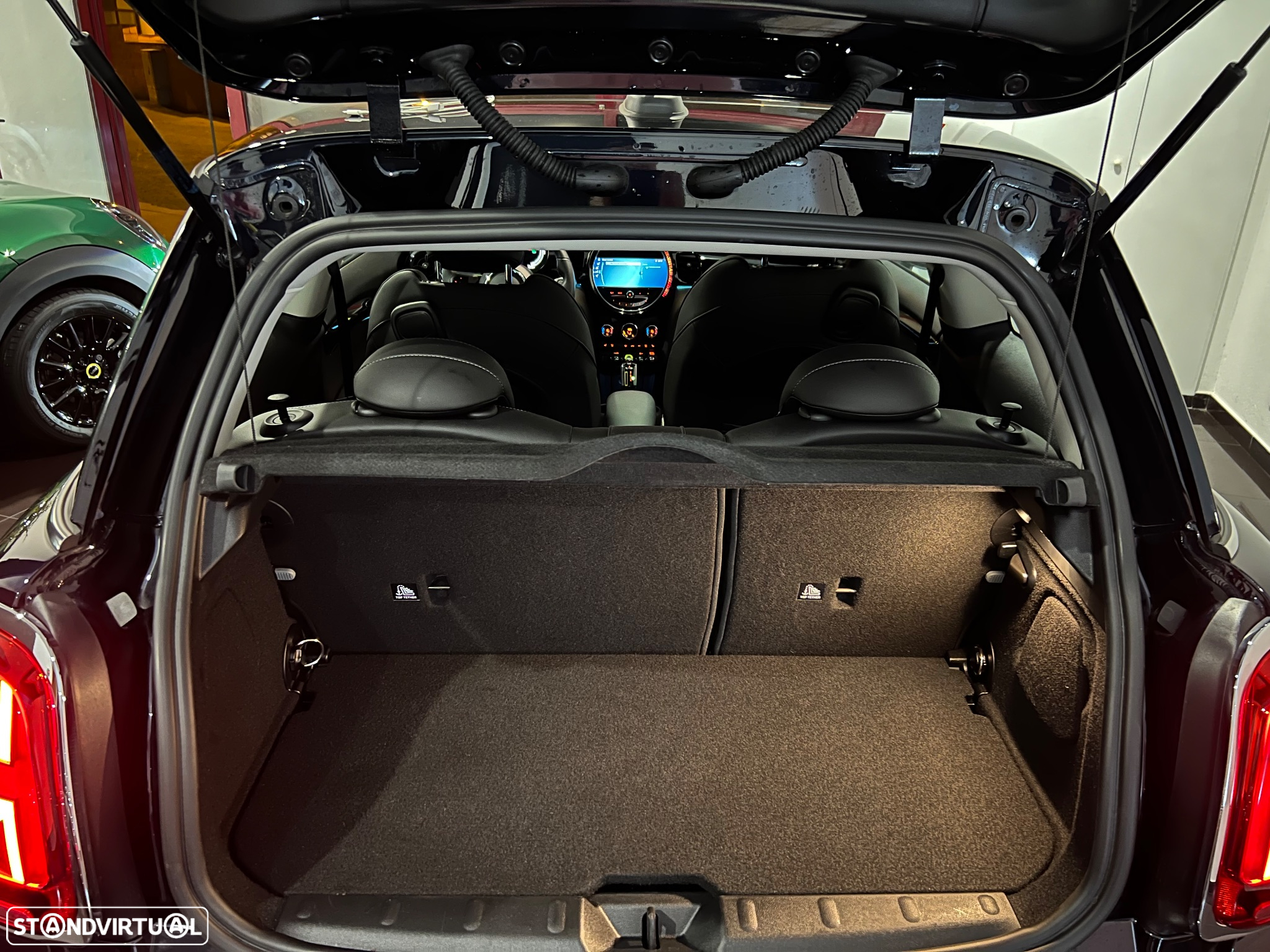 MINI 3 Portas Cooper SE Camden Edition - 23
