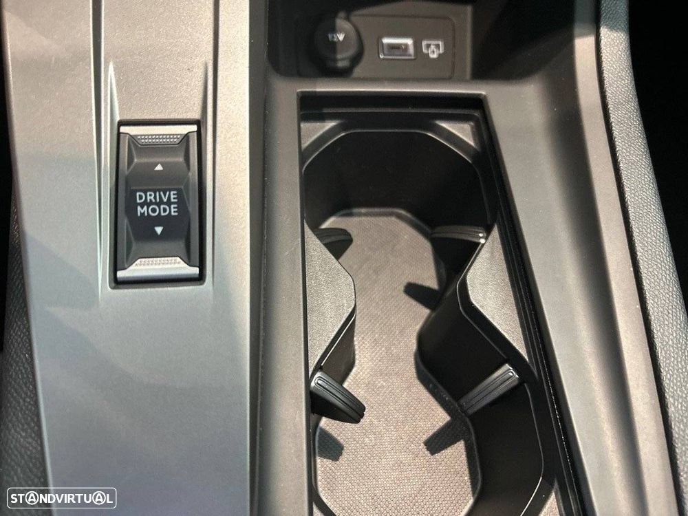 Peugeot 308 1.2 Hybrid Style e-DCS6 - 21