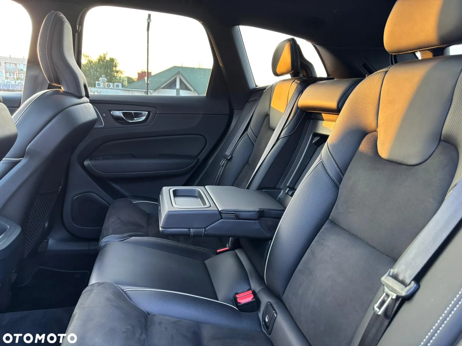 Volvo XC 60 T6 AWD Geartronic RDesign - 21