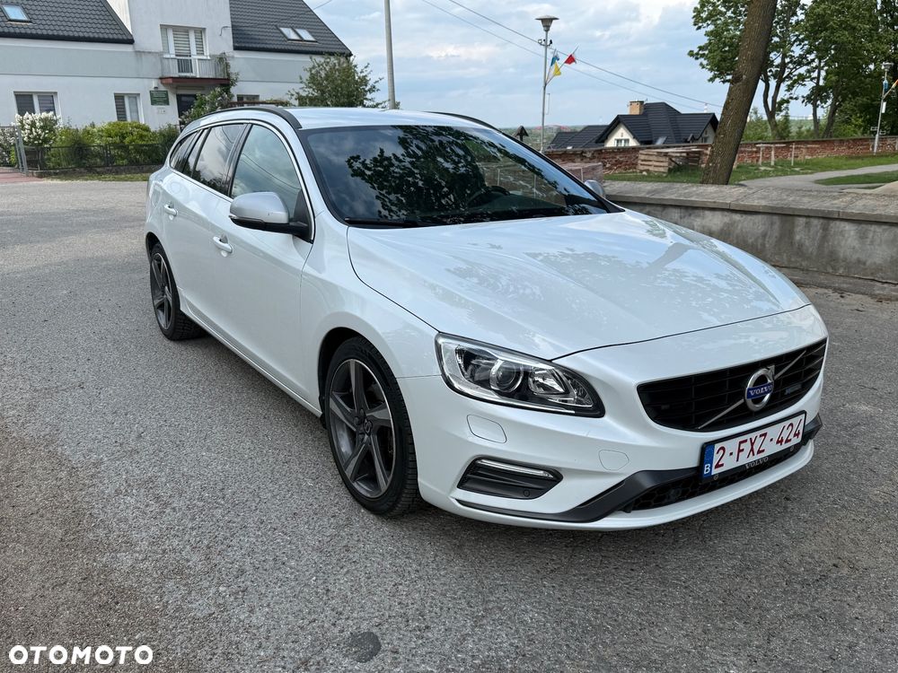 Volvo V60 D4 Drive-E R-Design Summum - 19