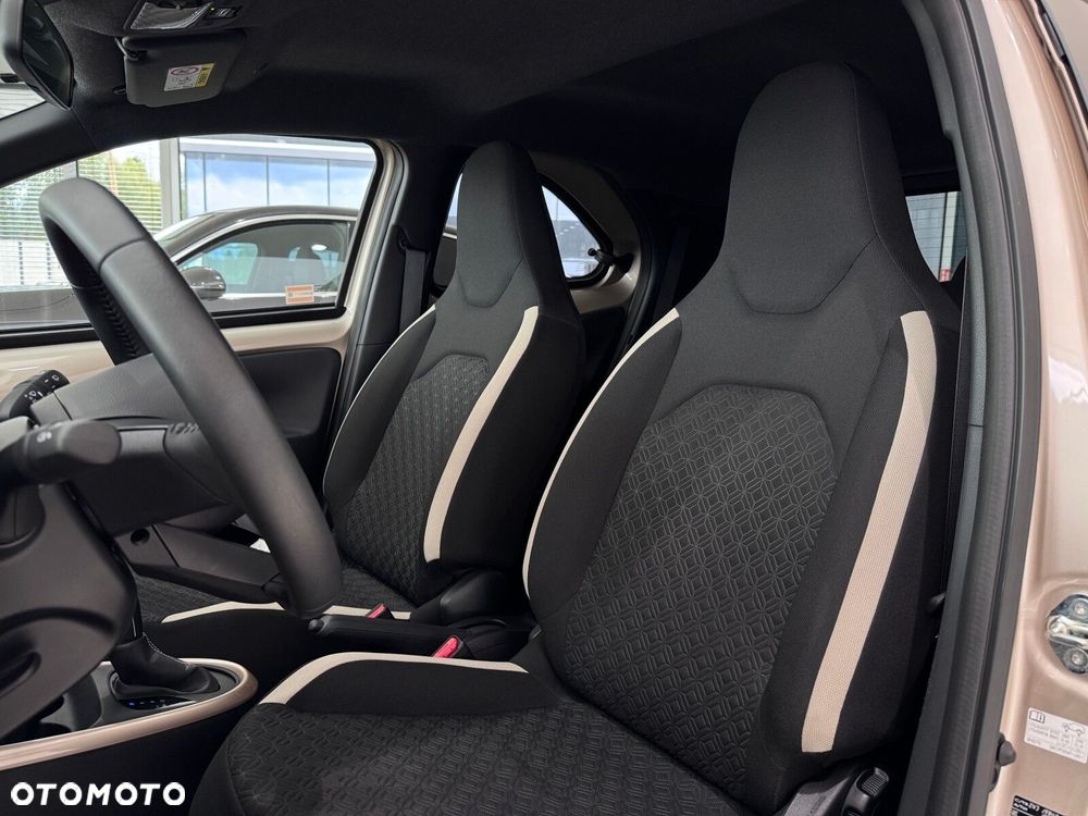 Toyota Aygo X - 10