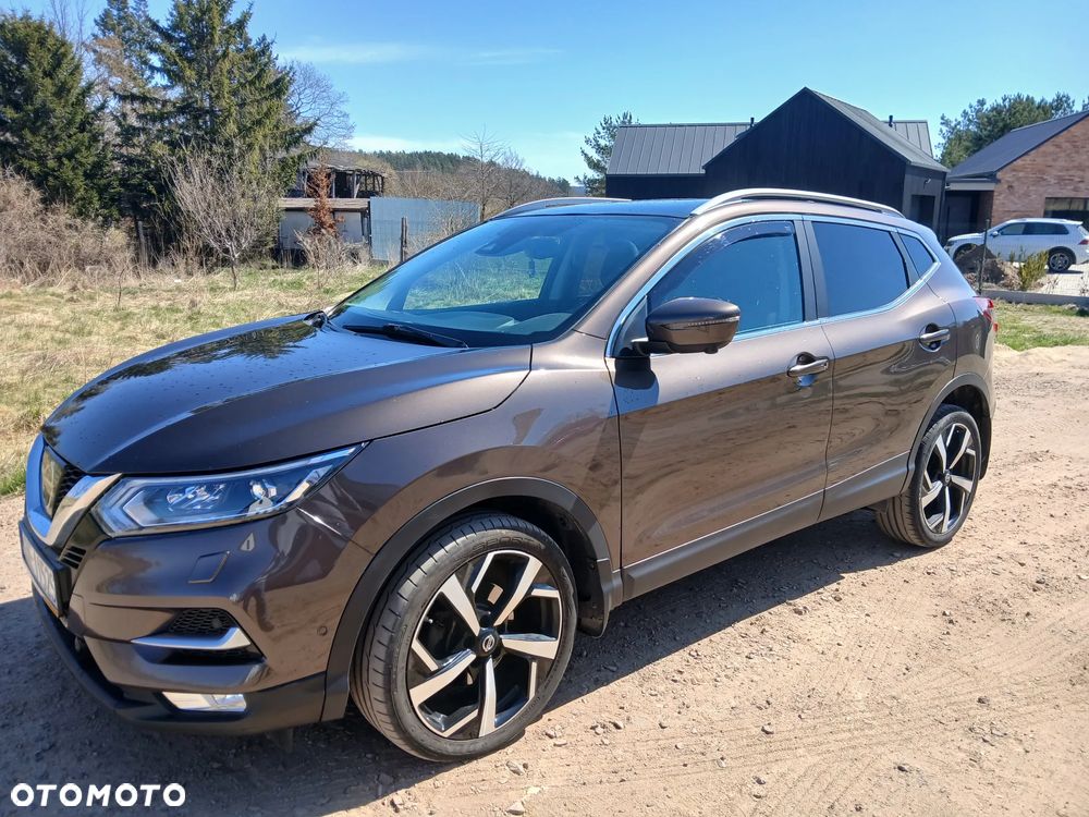 Nissan Qashqai 1.6 DCi Xtronic TEKNA - 1