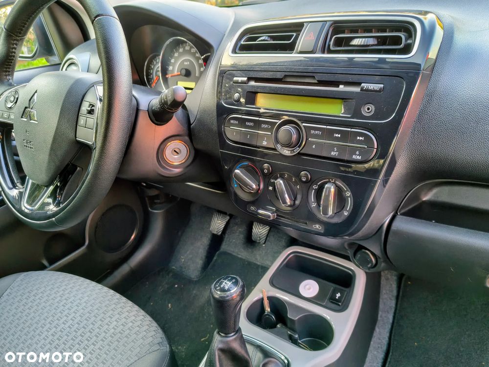 Mitsubishi Space Star 1.2 Intense - 13
