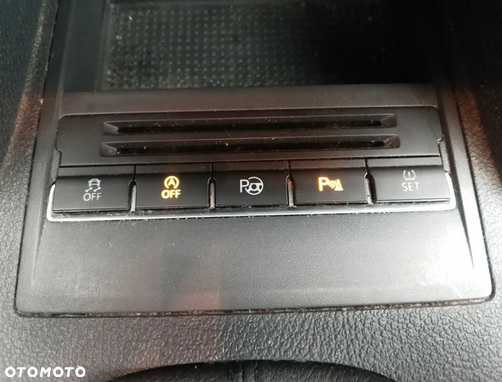 Volkswagen Touran 1.6 TDI DPF BlueMotion Technology Life - 18