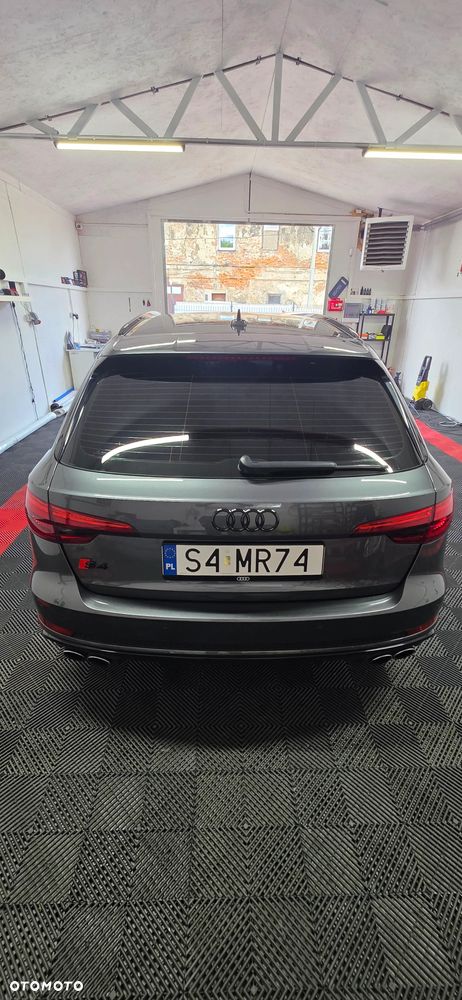 Audi S4 Avant - 26
