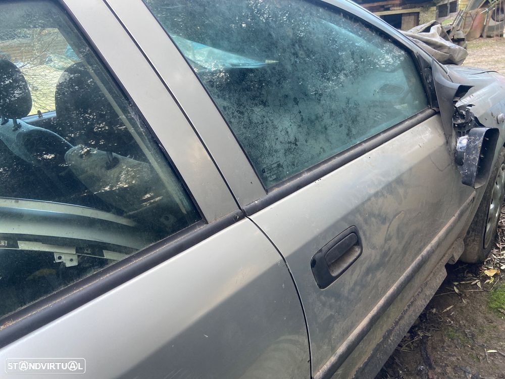 Opel Astra 1.2 Club - 24