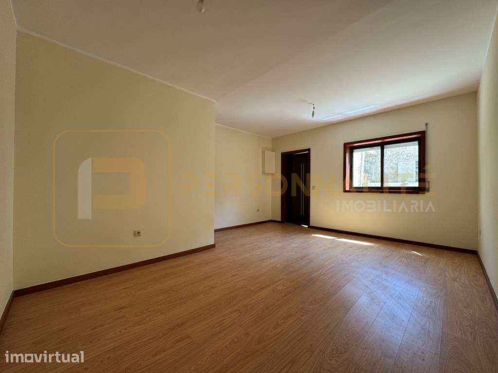 Apt T2 com terraço - Grande imagem: 3/13