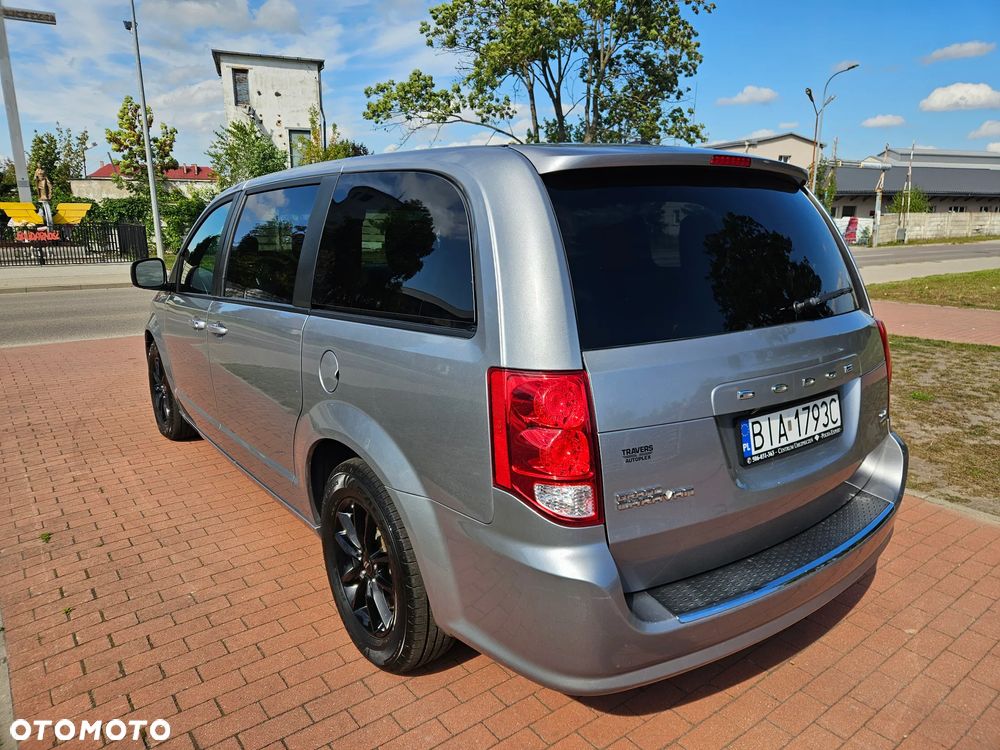 Dodge Grand Caravan 3.6 R/T - 7