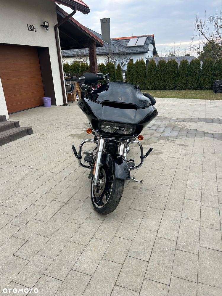 Harley-Davidson Touring Road Glide - 3