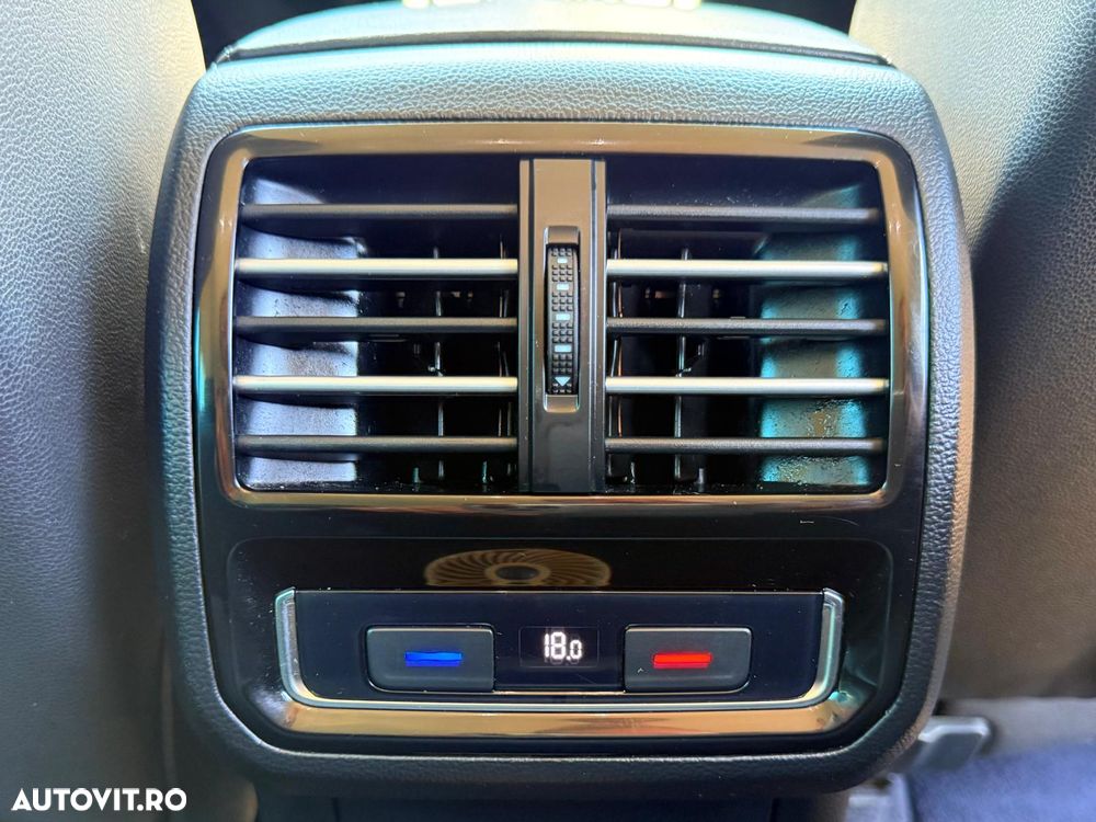Volkswagen Passat 2.0 TDI DSG Highline - 31