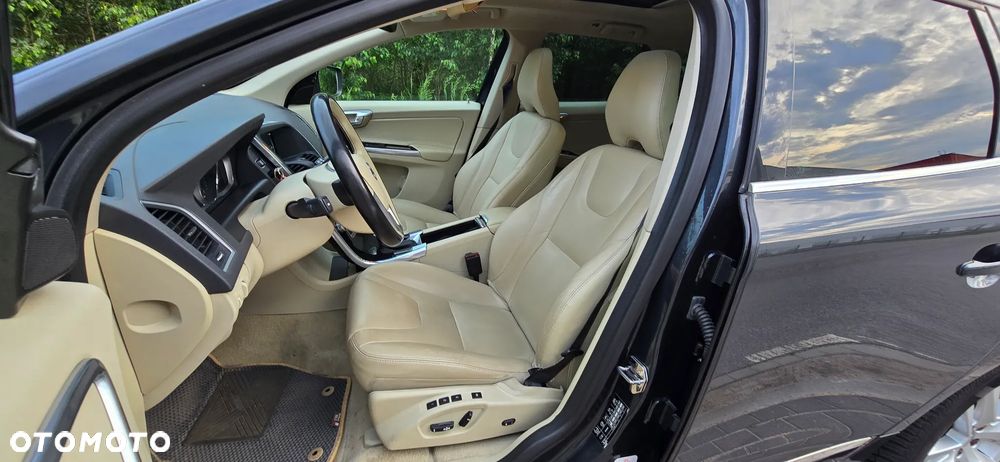 Volvo XC 60 D4 AWD Geartronic Summum - 17