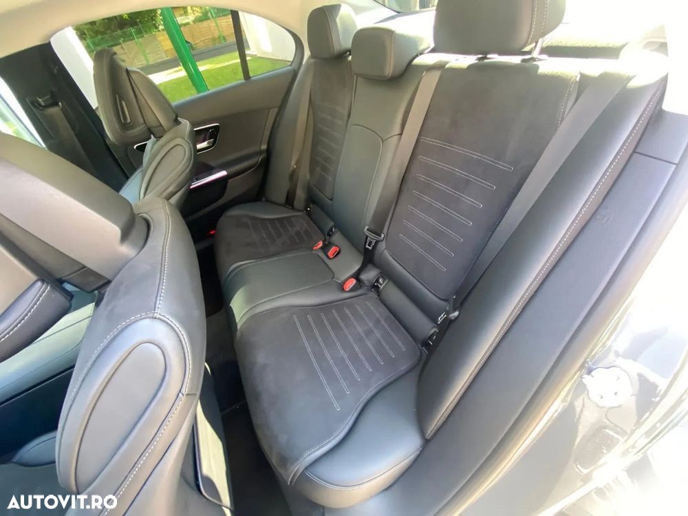 Mercedes-Benz C 300 MHEV - 11