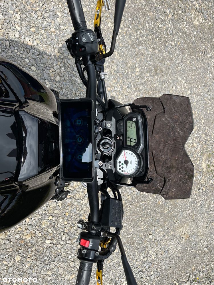 Yamaha FZ8 - 9