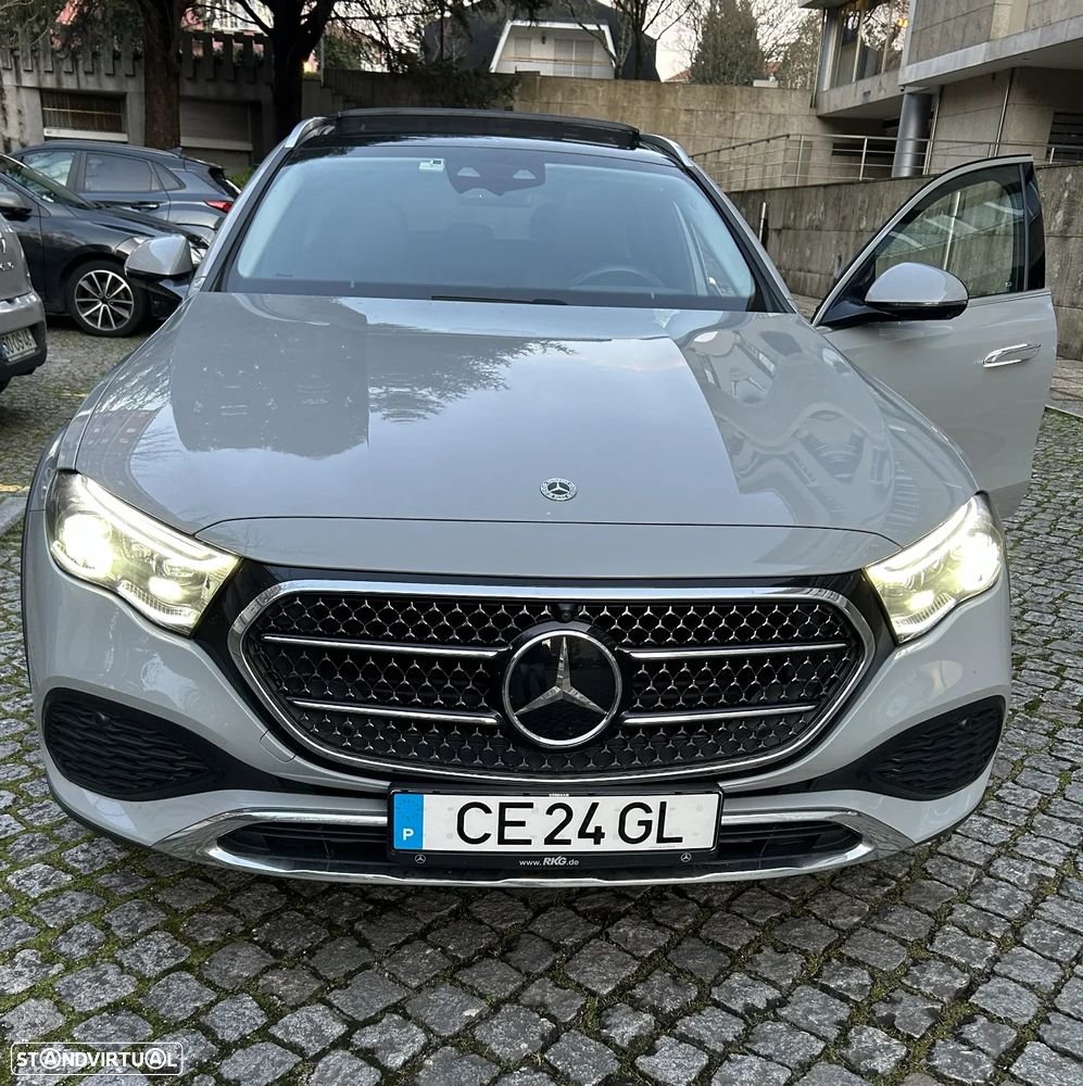 Mercedes-Benz E 300 de 4Matic 9G-TRONIC Exclusive - 4