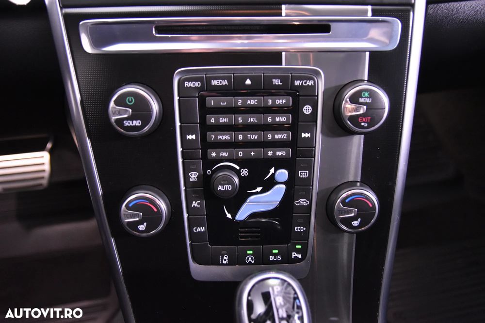 Volvo XC 60 T5 VEA Start-Stop R-Design - 16
