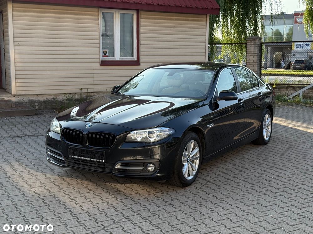 BMW Seria 5 528i xDrive Luxury Line - 1