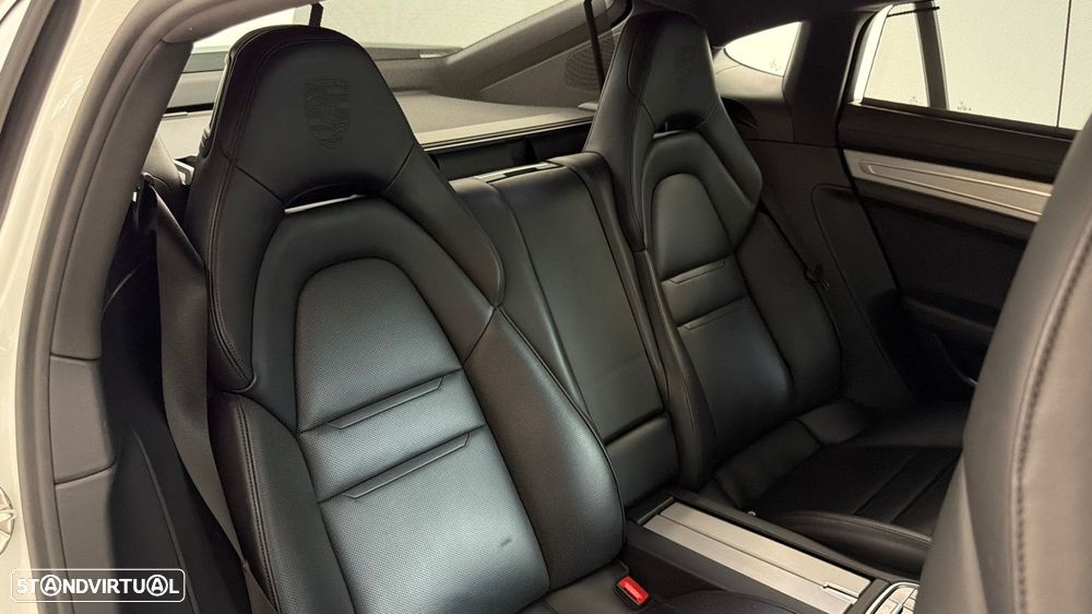 Porsche Panamera 4 S - 16
